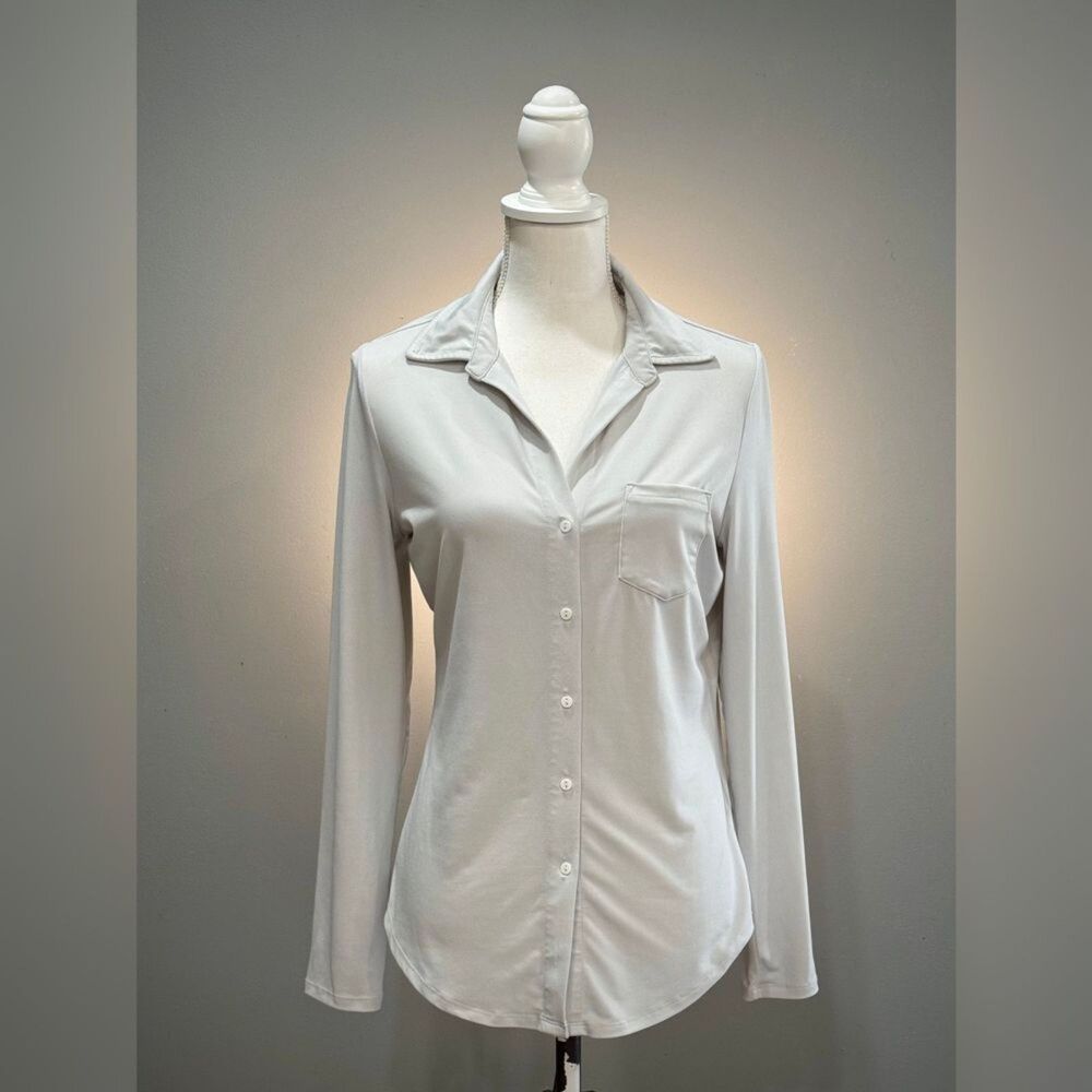 Light Gray Sincerely Jules Button Down Blouse Size M EUC